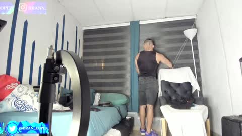 Instagram             twitter BRAN LOPEZ  online show from 02/07/25, 09:37