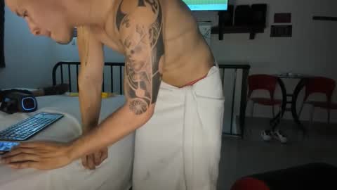 Instagram             twitter BRAN LOPEZ  online show from 09/10/25, 12:43