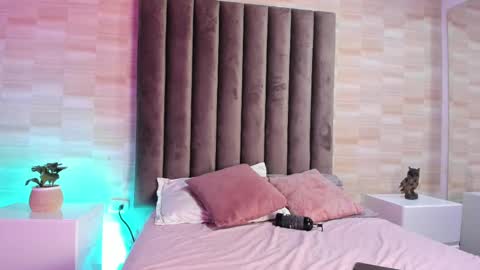   online show from 02/13/25, 05:05