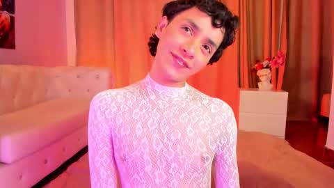   online show from 11/17/25, 10:04