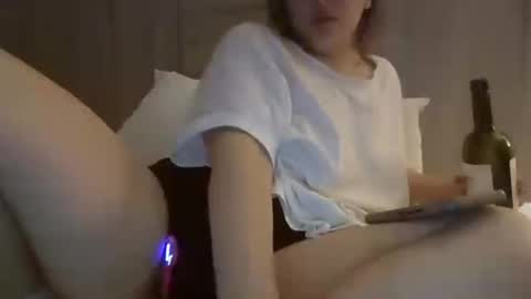 Snapshot of brattybonnie chatting on 03/08/26, 02:21 Bratty Bonnie online show from 03/08/26, 02:21