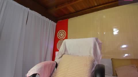 Yasmin online show from 04/19/26, 12:54