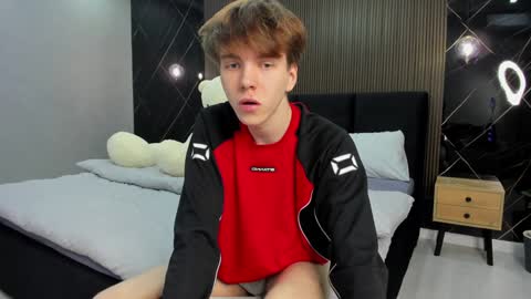 Snapshot of braxiboy chatting on 01/12/25, 12:44 Brax online show from 01/12/25, 12:44