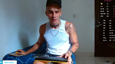 Snapshot of bray_hotboy chatting on 06/04/26, 02:23 Bray Hotboy online show from 06/04/26, 02:23