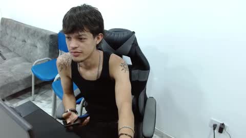 brayan_oconer08 online show from 10/25/25, 02:19