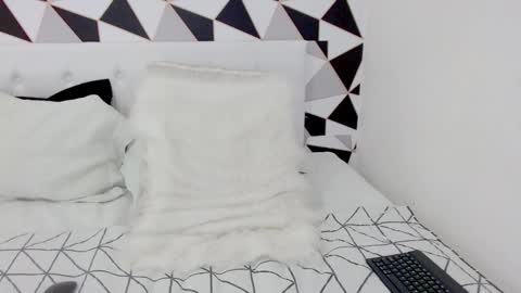 Alice online show from 01/14/25, 04:04