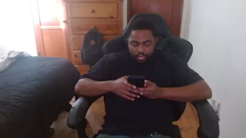 Snapshot of breadw1nnah chatting on 10/29/25, 05:25 Breadw1nnah online show from 10/29/25, 05:25