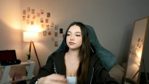 Snapshot of breakfastwithflowers chatting on 03/12/26, 07:31 Rachel online show from 03/12/26, 07:31