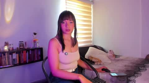 Snapshot of breakfastwithtiffanys chatting on 04/28/26, 03:17 breakfastwithtiffanys online show from 04/28/26, 03:17