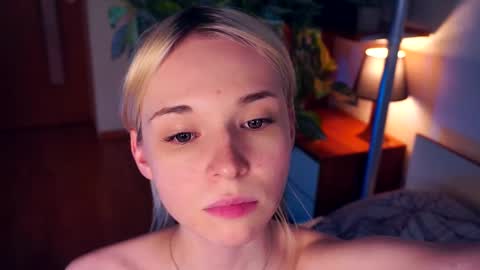 Mia Bunyard online show from 03/12/25, 11:22