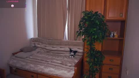 Mia Bunyard online show from 09/24/25, 07:12