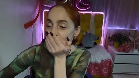 Snapshot of breeterner chatting on 03/10/25, 01:34 breeterner online show from 03/10/25, 01:34