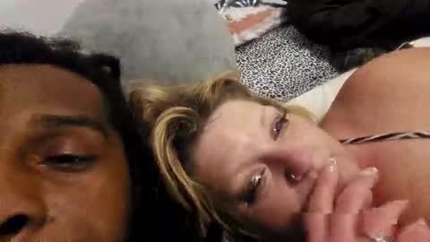 Snapshot of breezonbye chatting on 09/10/25, 10:26 breezonbye online show from 09/10/25, 10:26