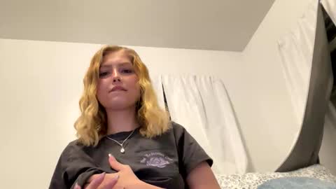 Breezyxlove online show from 04/16/26, 02:23