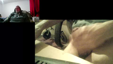 Snapshot of bremer64 chatting on 02/05/25, 02:16 bremer64 online show from 02/05/25, 02:16