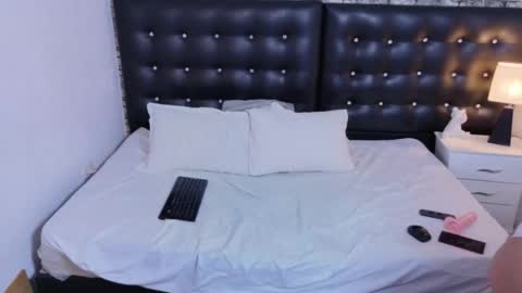 brenda_morrison18 online show from 11/18/25, 01:04