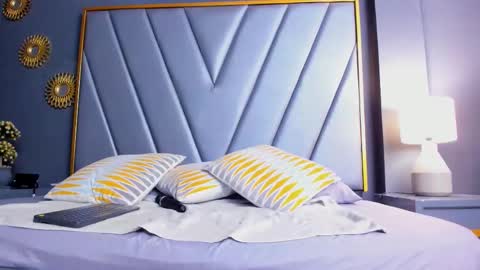 Brenda Time Schedule 0600 - 1400 GMT-5 online show from 09/17/25, 10:50