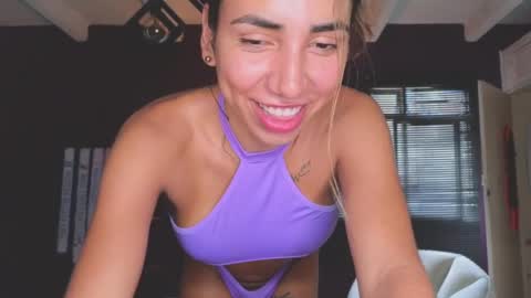 brendaaguerra online show from 01/07/25, 08:10