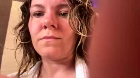 Snapshot of brendaaryas chatting on 05/03/26, 04:02 Brenda online show from 05/03/26, 04:02