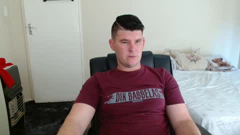 Snapshot of brendansexyboy098754 chatting on 05/28/26, 10:01 ask me lol online show from 05/28/26, 10:01