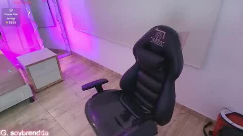 BRENDDA  online show from 09/27/25, 03:33