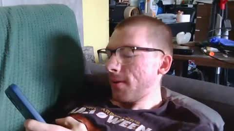 Snapshot of brenden02 chatting on 03/30/26, 03:35 Brenden online show from 03/30/26, 03:35