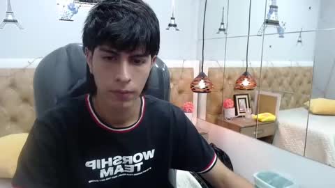 Snapshot of brent18_ chatting on 02/13/25, 01:19 Esteban online show from 02/13/25, 01:19
