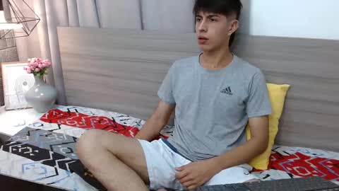 Snapshot of brent18_ chatting on 02/17/25, 12:21 Esteban online show from 02/17/25, 12:21