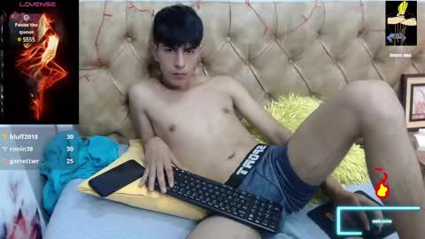 Snapshot of brent18_ chatting on 02/22/25, 09:23 Esteban online show from 02/22/25, 09:23