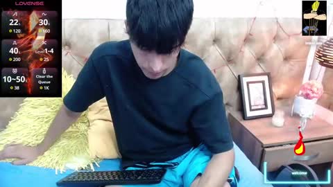 Snapshot of brent18_ chatting on 03/04/25, 03:00 Esteban online show from 03/04/25, 03:00