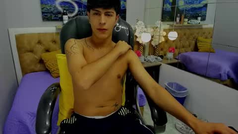 Snapshot of brent18_ chatting on 09/15/25, 02:22 Esteban online show from 09/15/25, 02:22