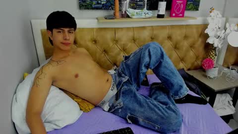 Snapshot of brent18_ chatting on 09/21/25, 02:13 Esteban online show from 09/21/25, 02:13