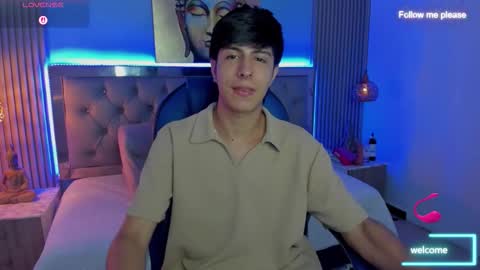 Snapshot of brent18_ chatting on 09/25/25, 02:04 Esteban online show from 09/25/25, 02:04
