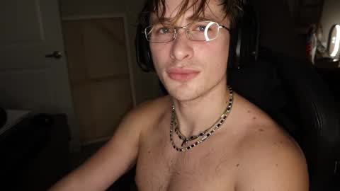 Snapshot of brentonverde chatting on 01/29/25, 01:37 brentonverde online show from 01/29/25, 01:37