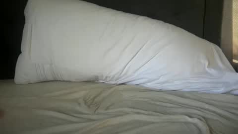 Snapshot of brettbaker89 chatting on 11/26/25, 08:32 brettbaker89 online show from 11/26/25, 08:32