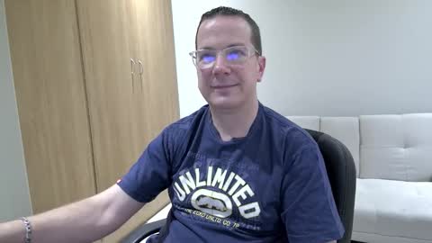 Snapshot of brettdj chatting on 09/23/25, 03:37 Brett online show from 09/23/25, 03:37