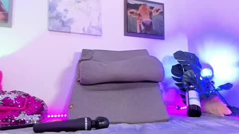 Bri cullen online show from 02/17/25, 03:25