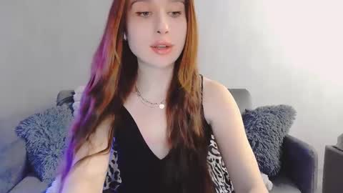bri_fox online show from 04/14/26, 10:43