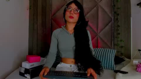 Snapshot of briaconner_ chatting on 07/18/26, 02:49 B R I A online show from 07/18/26, 02:49