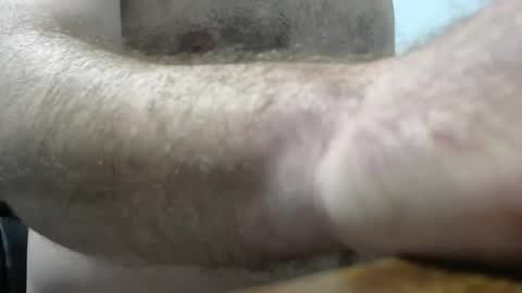 Snapshot of brian871001 chatting on 04/02/26, 04:26 brian871001 online show from 04/02/26, 04:26