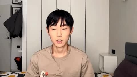 Snapshot of brian_stars chatting on 02/16/25, 10:54 Brian boy online show from 02/16/25, 10:54