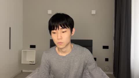 Snapshot of brian_stars chatting on 02/27/25, 12:34 Brian boy online show from 02/27/25, 12:34