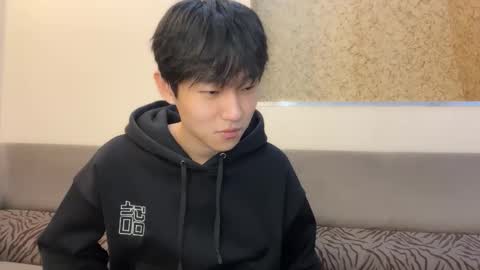 Snapshot of brian_stars chatting on 09/29/25, 11:48 Brian boy online show from 09/29/25, 11:48