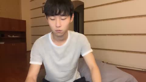 Snapshot of brian_stars chatting on 10/21/25, 12:50 Brian boy online show from 10/21/25, 12:50