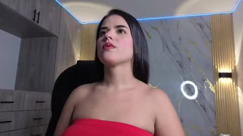 Snapshot of briana_7777 chatting on 03/27/26, 03:45 Manuela online show from 03/27/26, 03:45