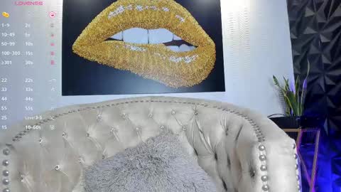 BRIANA online show from 02/13/25, 10:22