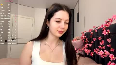 I am Valery ntmu Lets hit 10 Thumbs Up together We are almost done online show from 04/20/26, 07:11