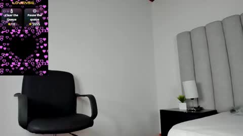 Snapshot of briannajackson_ chatting on 03/12/25, 11:42 brianna online show from 03/12/25, 11:42