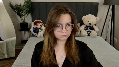 Snapshot of briarwynn chatting on 10/19/25, 06:19 briarwynn online show from 10/19/25, 06:19