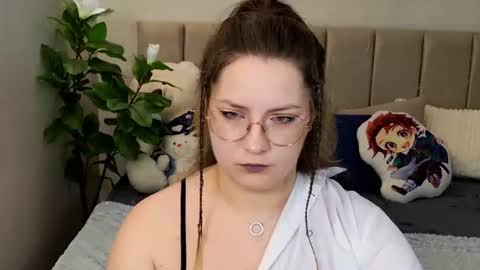 Snapshot of briarwynn chatting on 07/22/26, 05:27 briarwynn online show from 07/22/26, 05:27